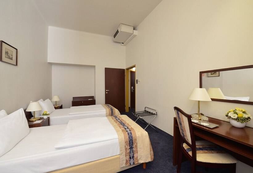 Номер Стандарт, Danubius Hotel Hungaria City Center
