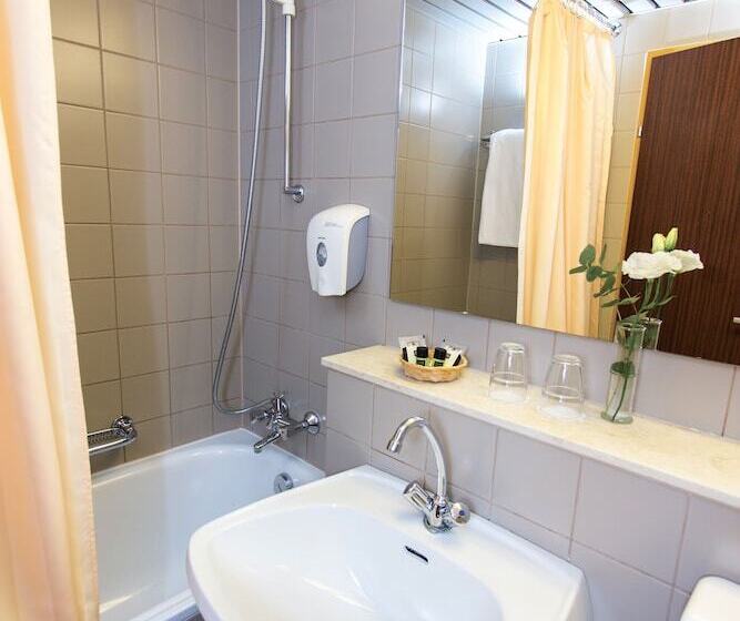 Номер Superior, Danubius Hotel Hungaria City Center