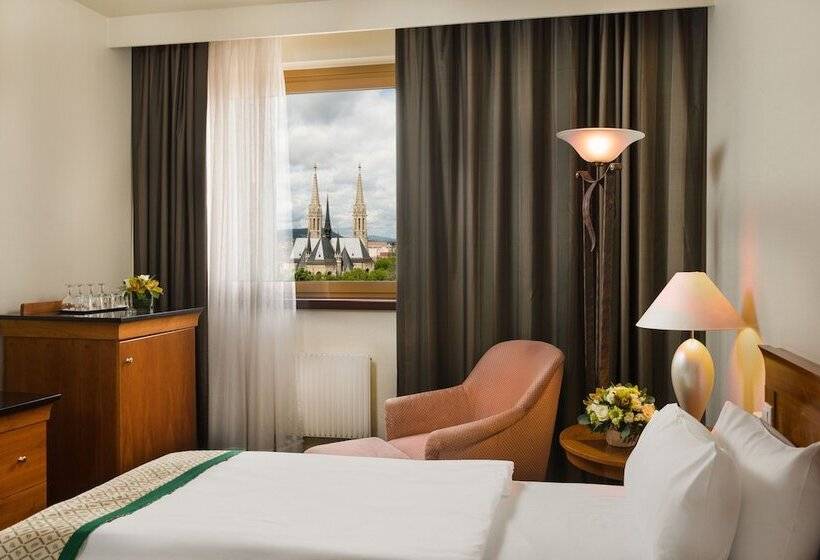 Номер Superior, Danubius Hotel Hungaria City Center
