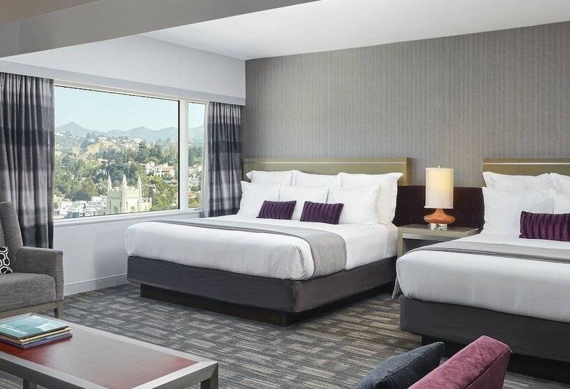 스탠다드 스튜디오 킹침대, Loews Hollywood