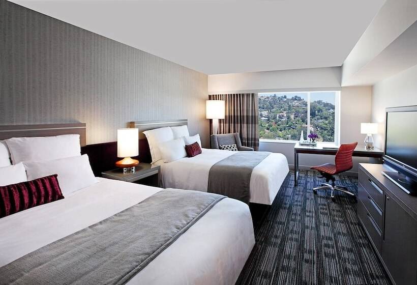 스탠다드 룸 더블 침대 2개, Loews Hollywood