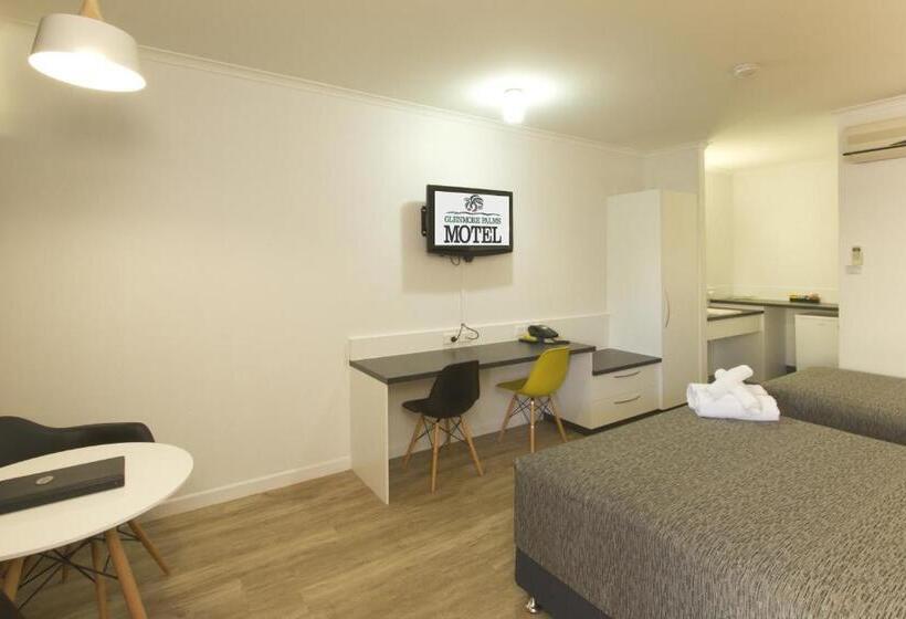 패밀리 룸, Glenmore Palms Motel