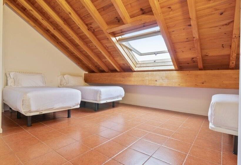 3침실 듀플렉스 아파트, Abba Comillas Apartments