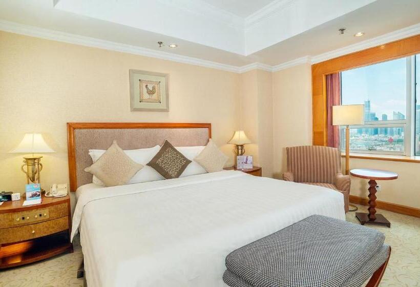 سوئیت با تخت بزرگ, Crowne Plaza Qingdao, An Ihg