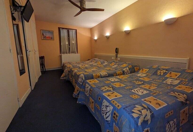 Семейный Номер, Hôtel Des Voyageurs