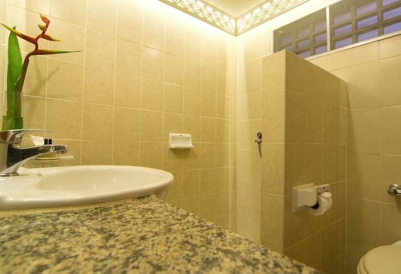 Люкс Семейный 2 Спальни, Sunshine Garden Resort