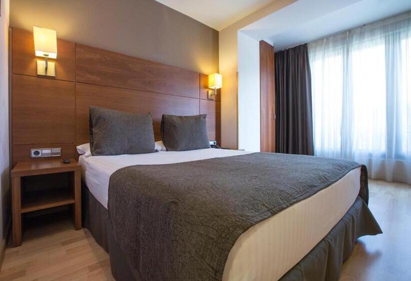 Habitación Estándar, Via Augusta