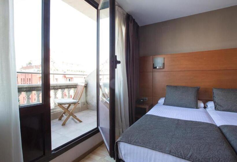 Habitación Estándar con Balcón, Via Augusta