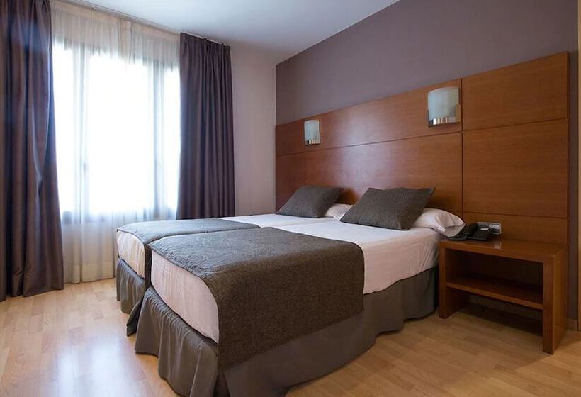 Habitación Estándar, Via Augusta