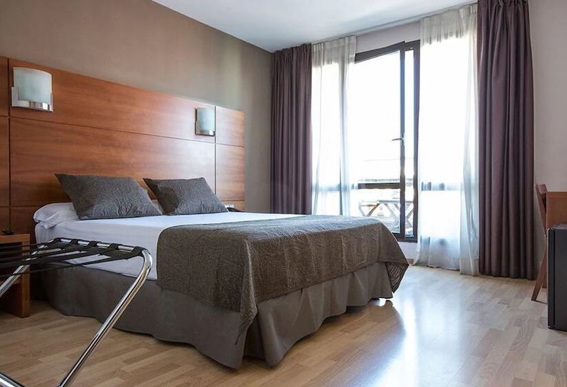 Habitación Estándar con Balcón, Via Augusta