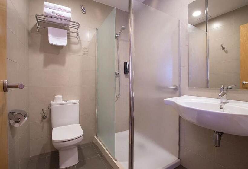 Habitación Estándar con Balcón, Via Augusta