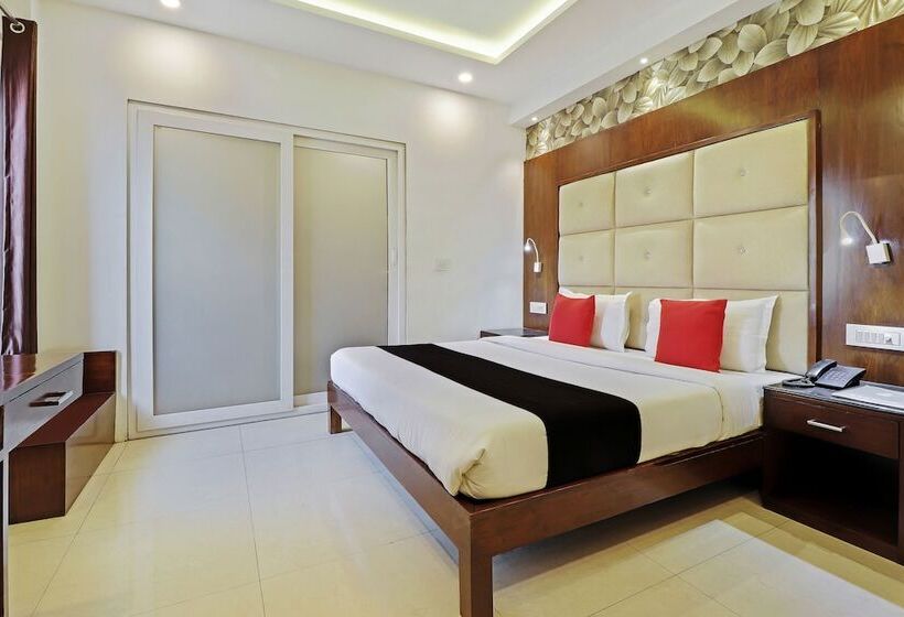 Номер Deluxe, Capital O 2242 Hotel Yuvraj Deluxe