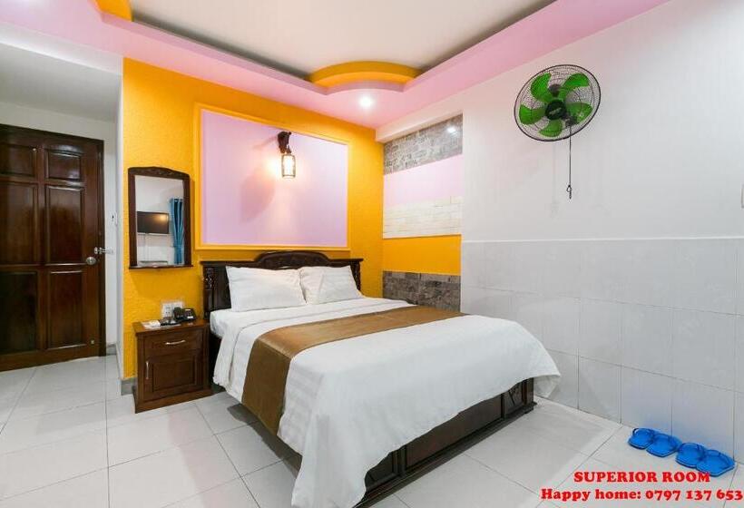 اتاق سوپریور, Happy Home