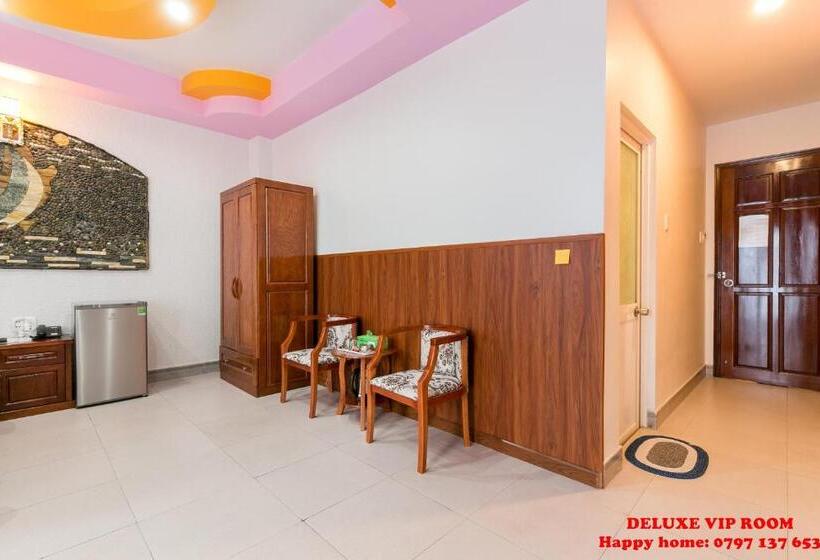 اتاق لوکس, Happy Home