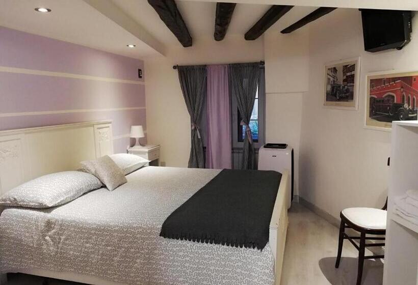 标准间, Palazzo Sant'elia