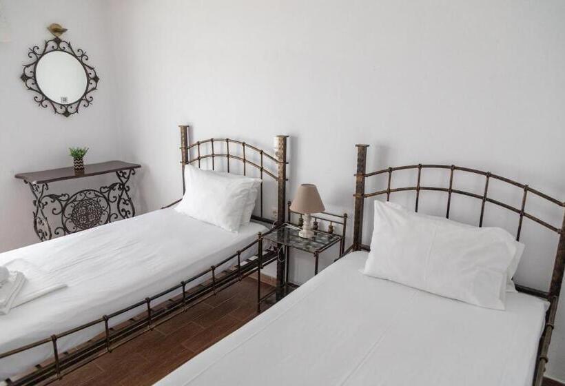 اتاق استاندارد با بالکن و چشم‌انداز دریا, Ampoulos Rooms & Apartments