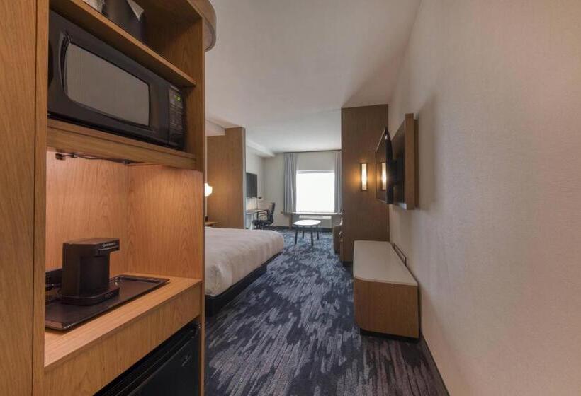 Люкс Кровать Кинг, Fairfield Inn & Suites By Marriott Charlotte Belmont