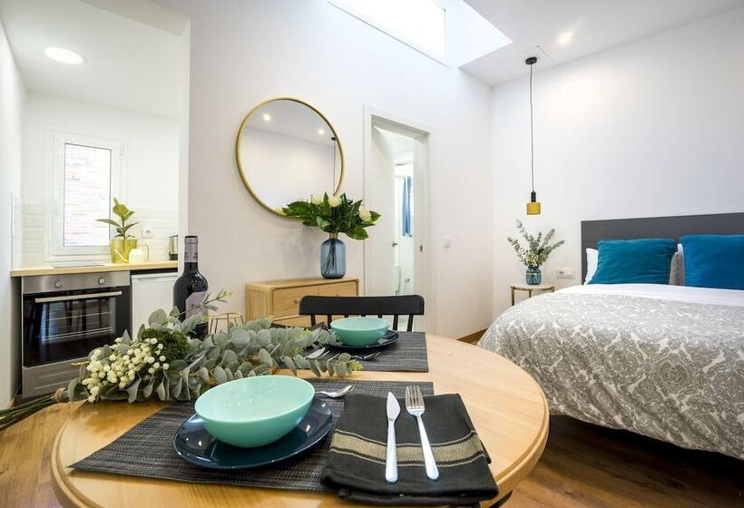 Студия Стандарт, Ito Boutique Badalona Mar