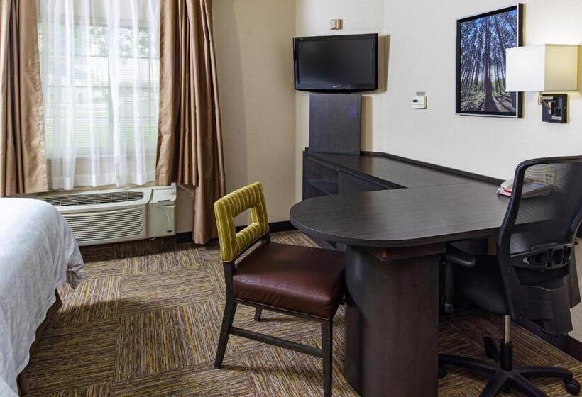 장애인을 위한 스탠다드 룸, Candlewood Suites Appleton, An Ihg