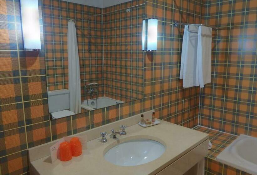 Номер Стандарт, Golden Tulip Caramulo