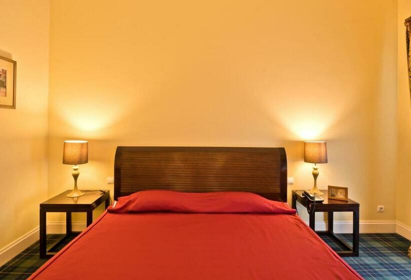 Номер Стандарт, Golden Tulip Caramulo