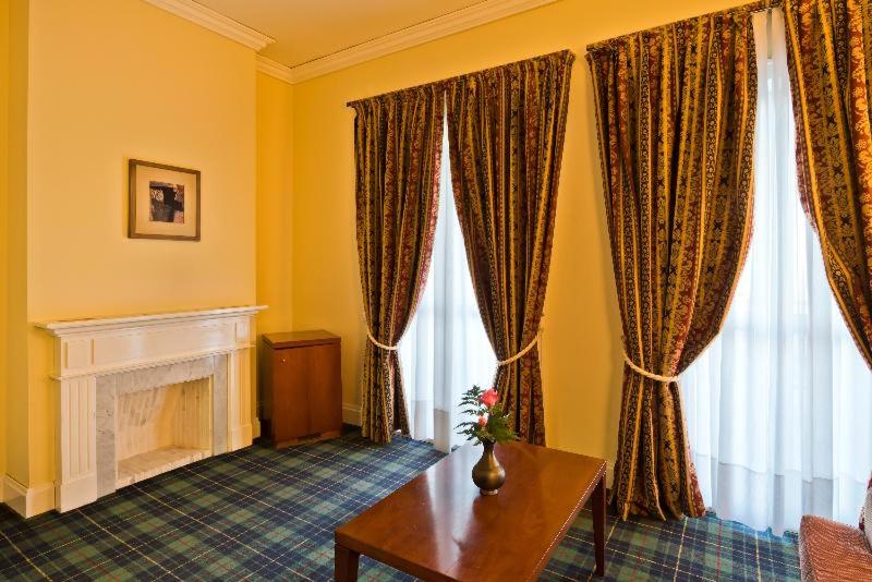 Номер Стандарт, Golden Tulip Caramulo