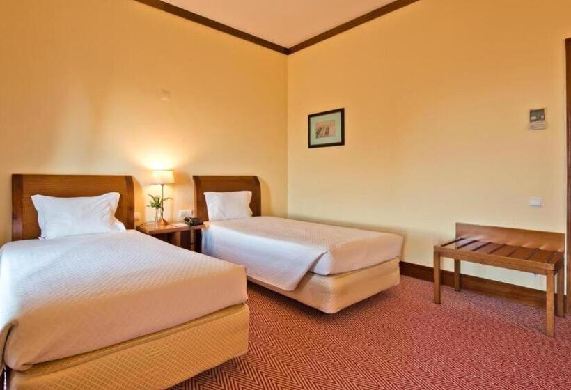 Номер Стандартный с Видом, Golden Tulip Caramulo