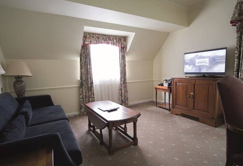 Полулюкс, Kettering Park Hotel And Spa
