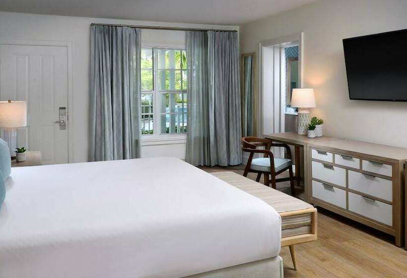 キングサイズベッドのスタンダードルーム, Southernmost Beach Resort