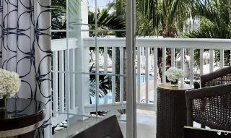 キングサイズベッドのスタンダードルーム, Southernmost Beach Resort