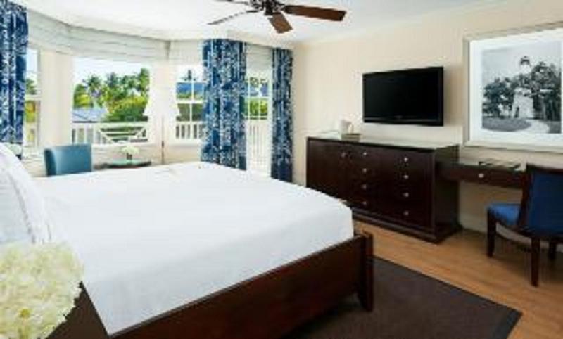 キングサイズベッドのスタンダードルーム, Southernmost Beach Resort