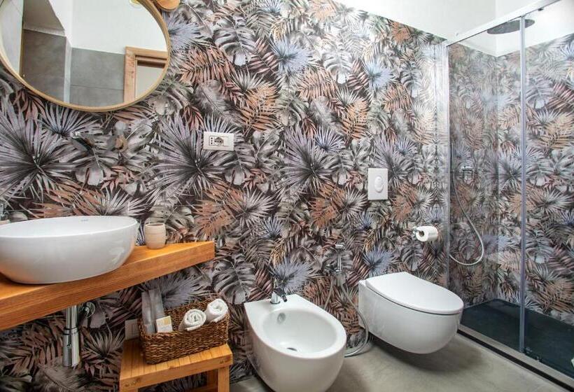 اتاق لوکس با چشم‌انداز دریا, La Casa Di Memmi Suites & Rooms
