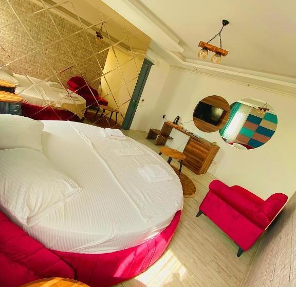 اتاق استاندارد با وان آب گرم, Vm Resort Otel Mersin