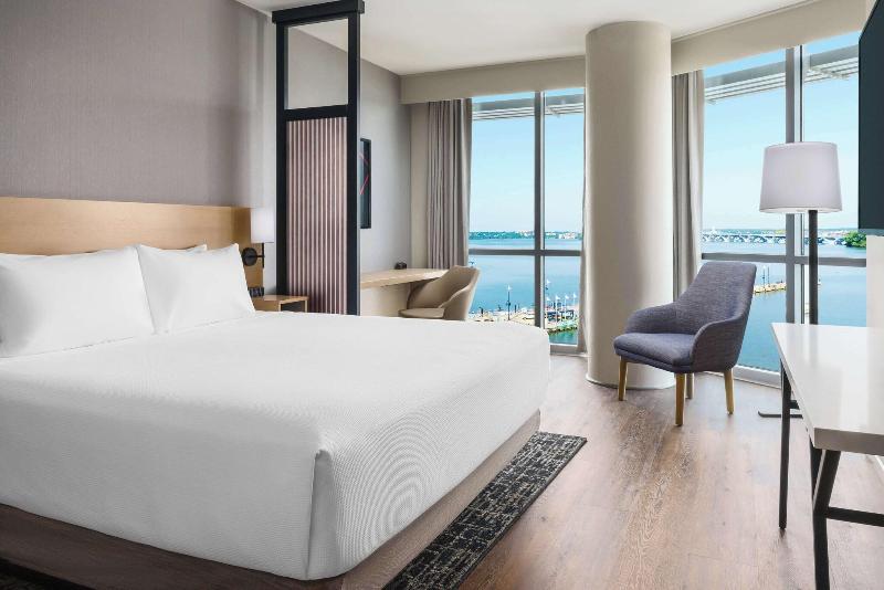 스위트 킹사이즈 침대, Hyatt Place National Harbor