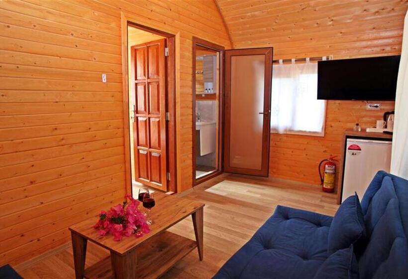 Quarto Quádruplo Deluxe, Kaş Hi̇story Li̇manağzi