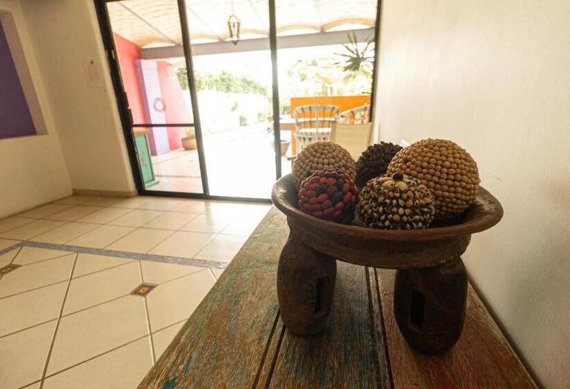 اتاق لوکس با چشم‌انداز استخر, Boutique Casa Copal