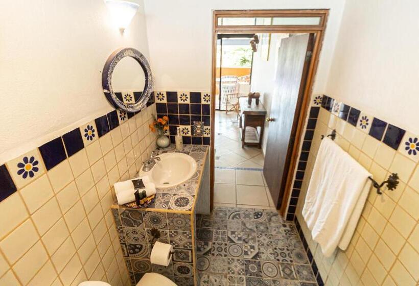 اتاق لوکس با چشم‌انداز استخر, Boutique Casa Copal