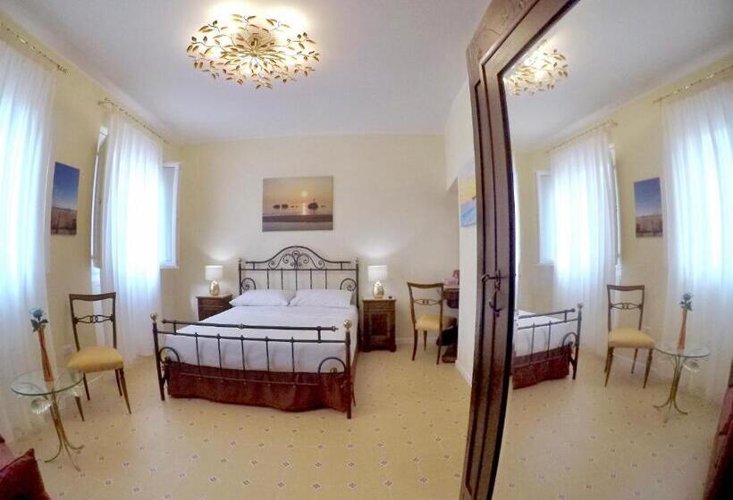 اتاق لوکس با چشم‌انداز, Palazzo Florio Boutique Residence