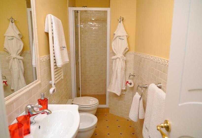 اتاق لوکس با بالکن, Palazzo Florio Boutique Residence
