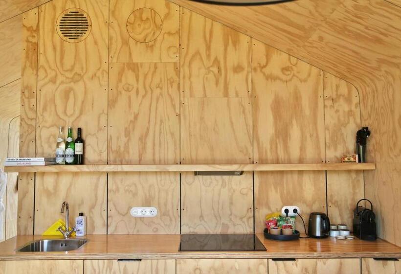 کلبه ییلاقی, Basecamp Amsterdam