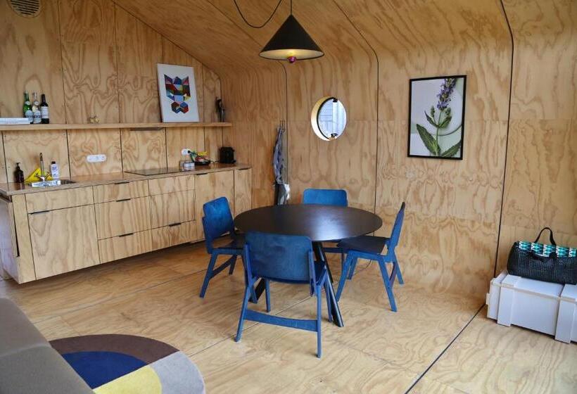 کلبه ییلاقی, Basecamp Amsterdam