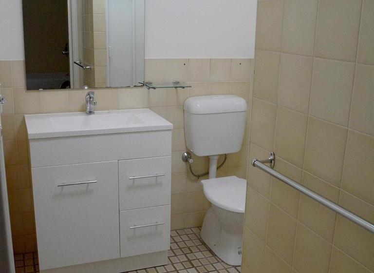 발코니가 있는 4인용 스탠다드 룸, Shamrock Hotel Motel Temora