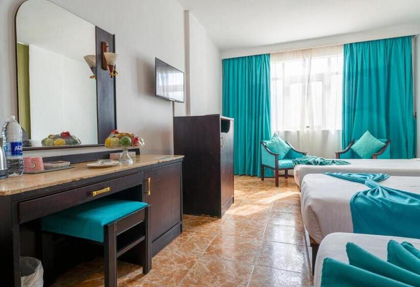 Quarto Triplo Estandar, Aracan Portsaid