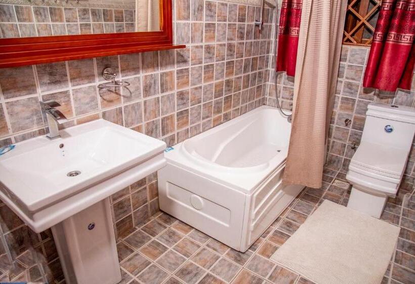 آپارتمان 1 خوابه با بالکن, Hidden Treasure Serviced Hotel Apartments Hitsha Hotels Entebbe