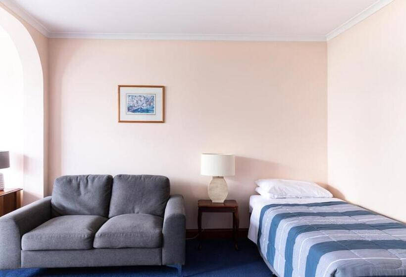 Номер Стандарт, Battery Point Manor