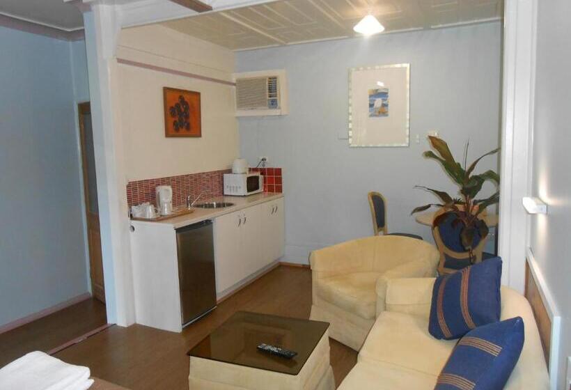 패밀리 룸, Mount View Motel