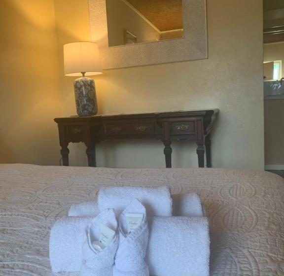 스탠다드 룸 킹사이즈 침대, Temora Motel
