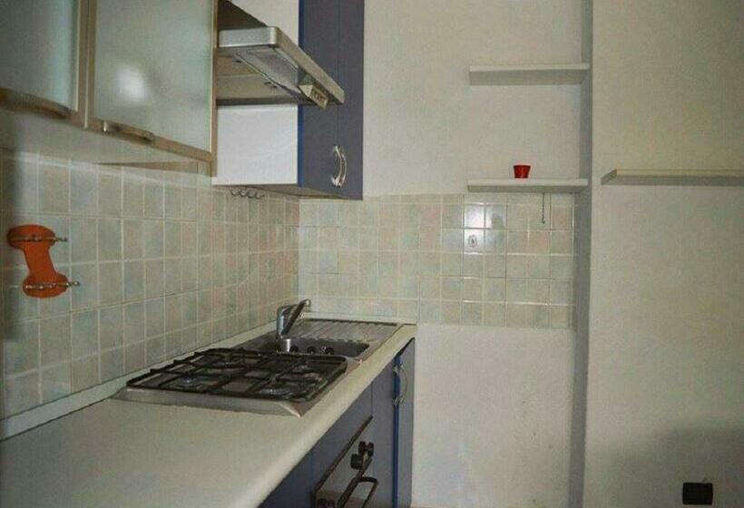 آپارتمان 1 خوابه با چشم‌انداز استخر, Case Vacanze Le Buganville