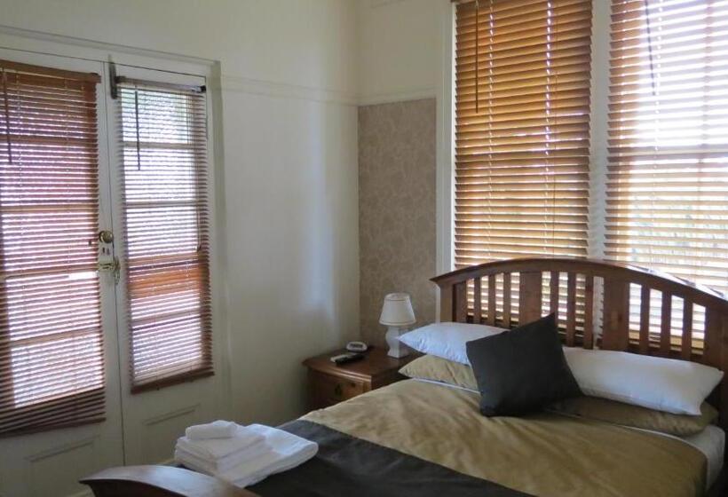 Номер Стандарт с Балконом, Hermitage Hill Country Retreat