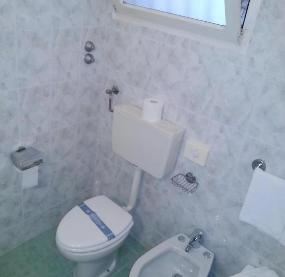اتاق اکونومی, Vecchia Rimini